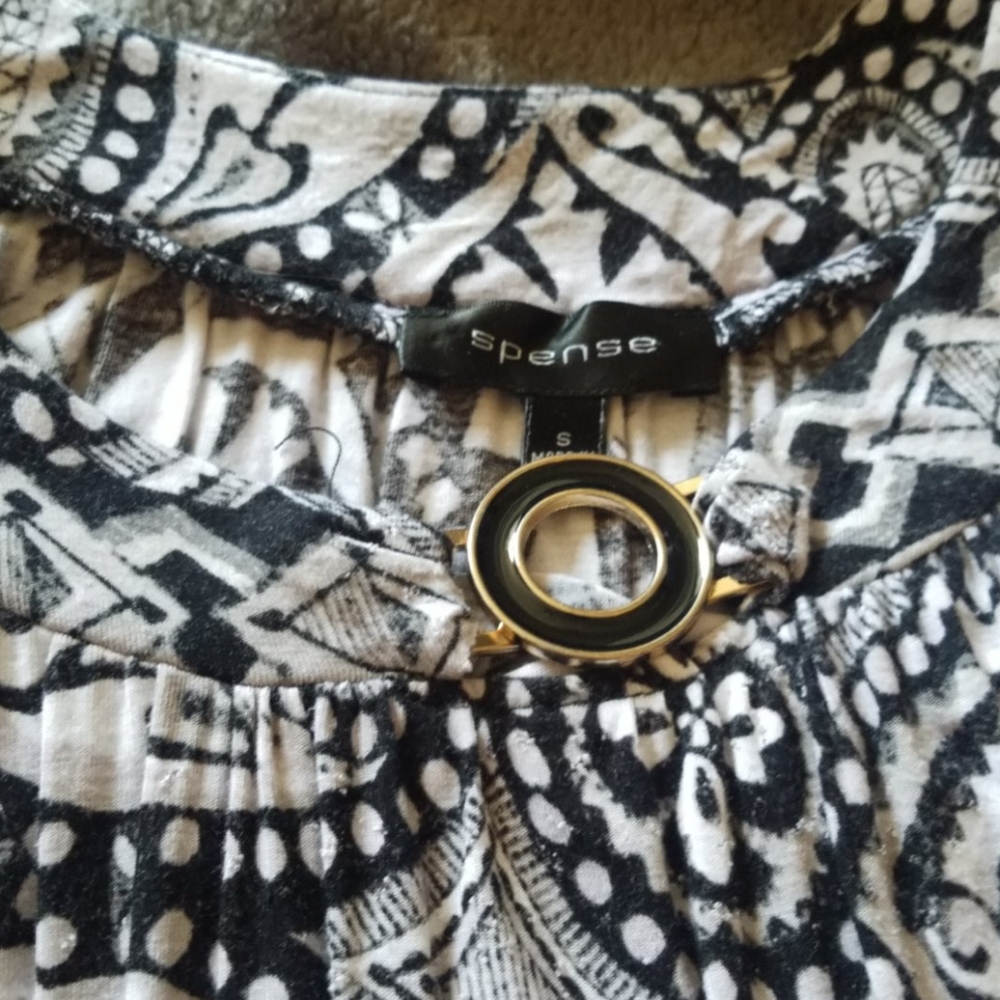 Blouse - Picture 2 of 3